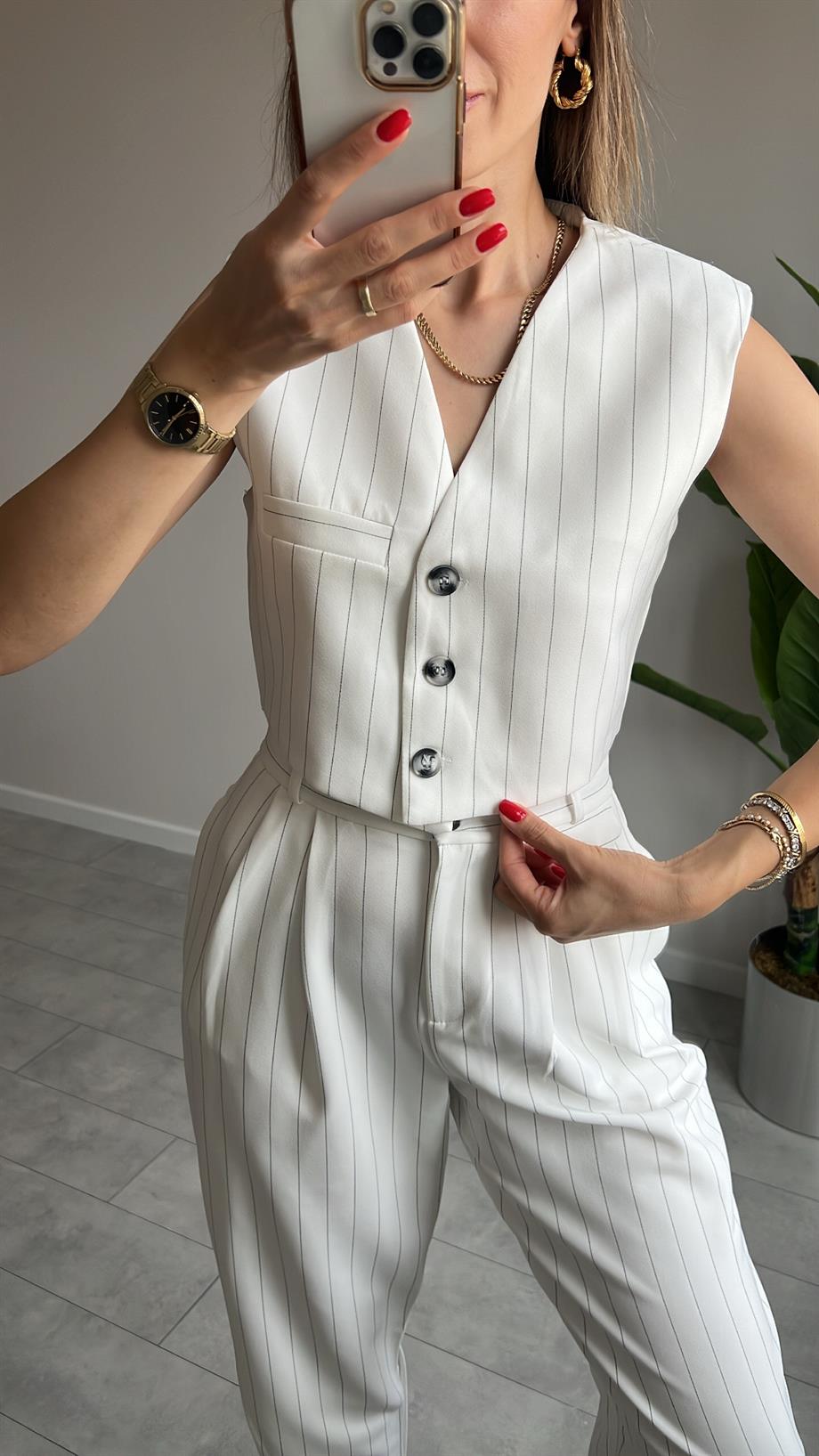 Çizgili Yelekli Takım