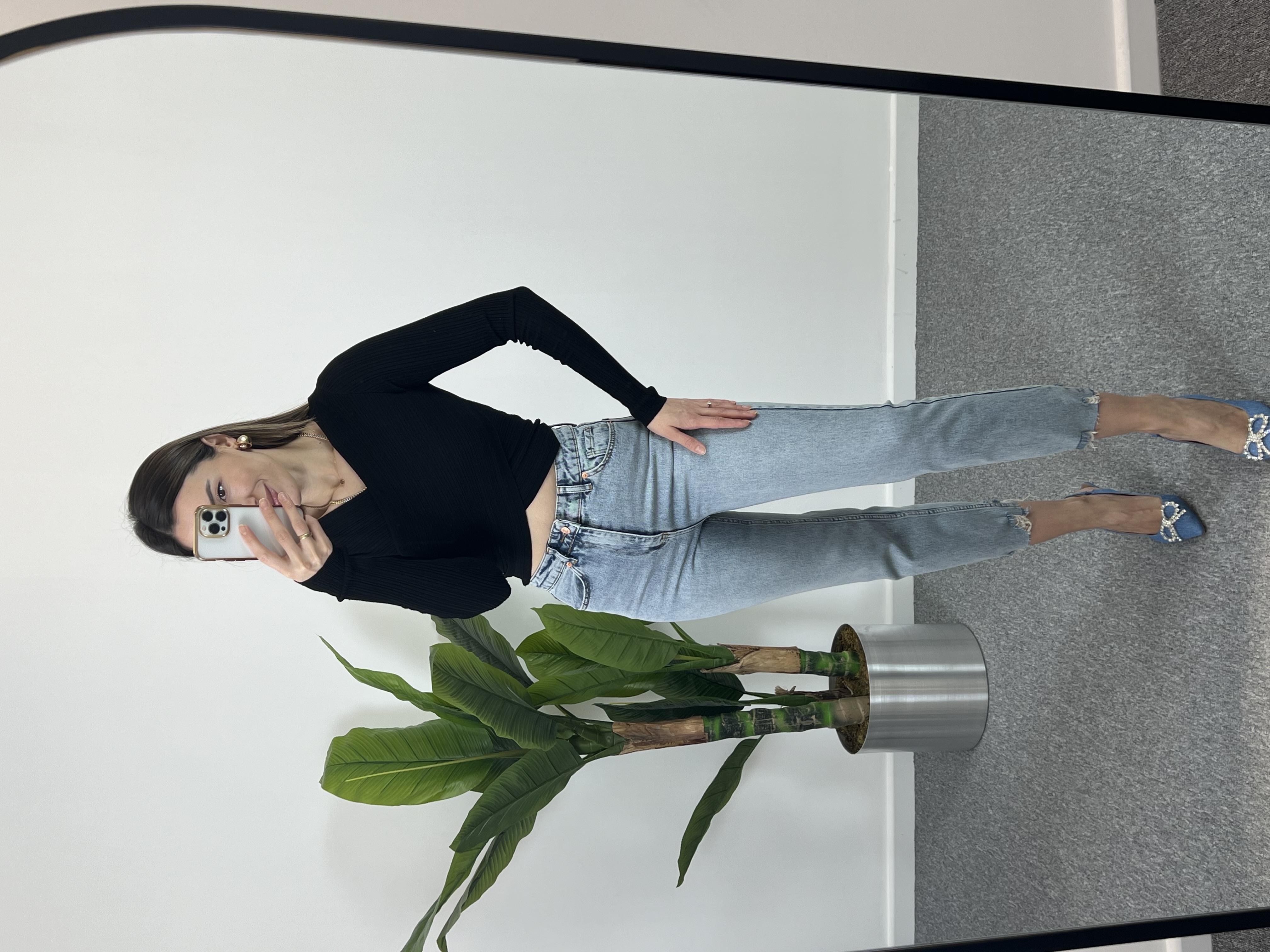 Dilvin Önü Çapraz Siyah Bluz