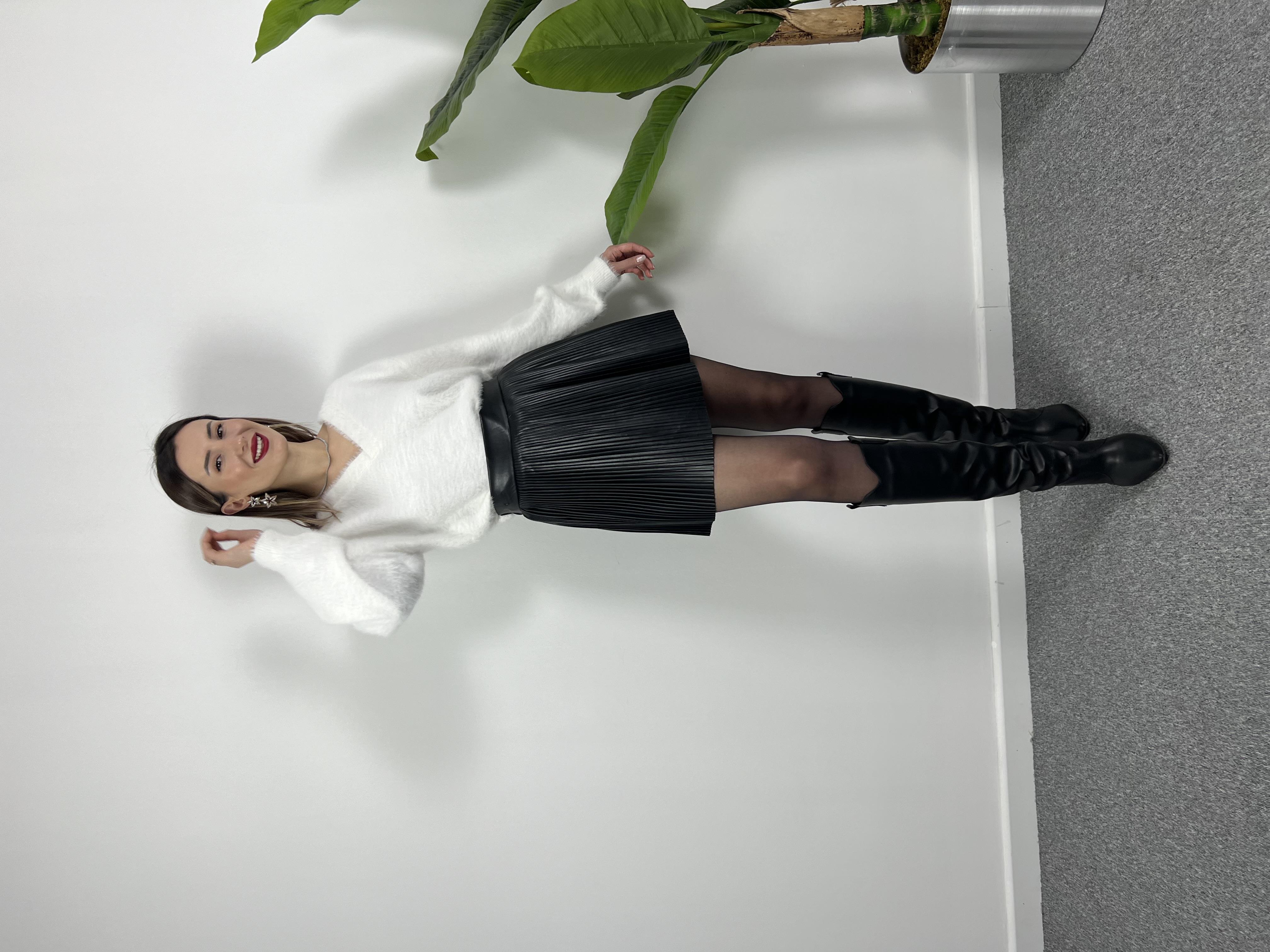 Dilvin sırt dekolteli yumoş kazak