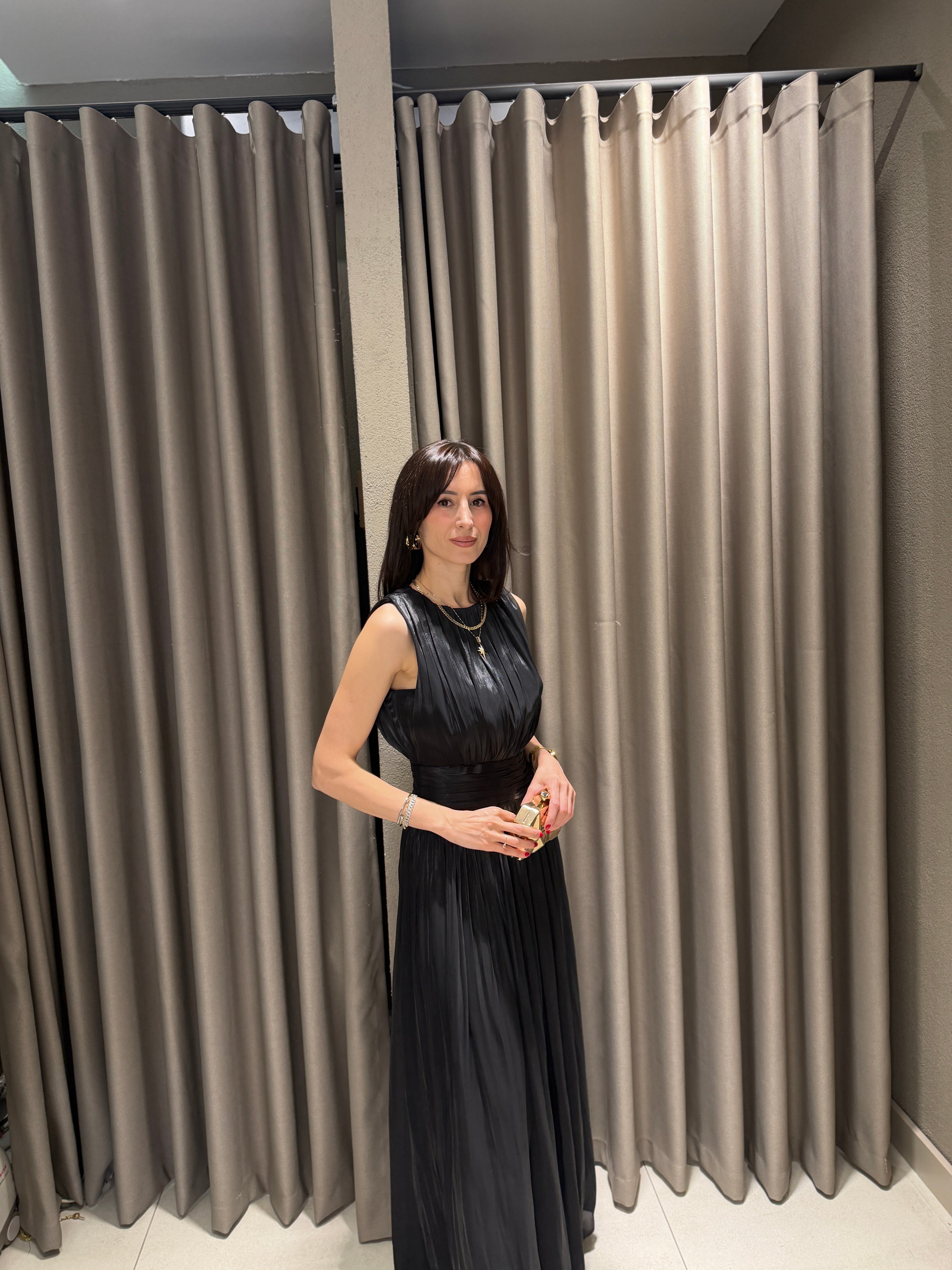 Kavis Yaka Şifon Elbise SİYAH