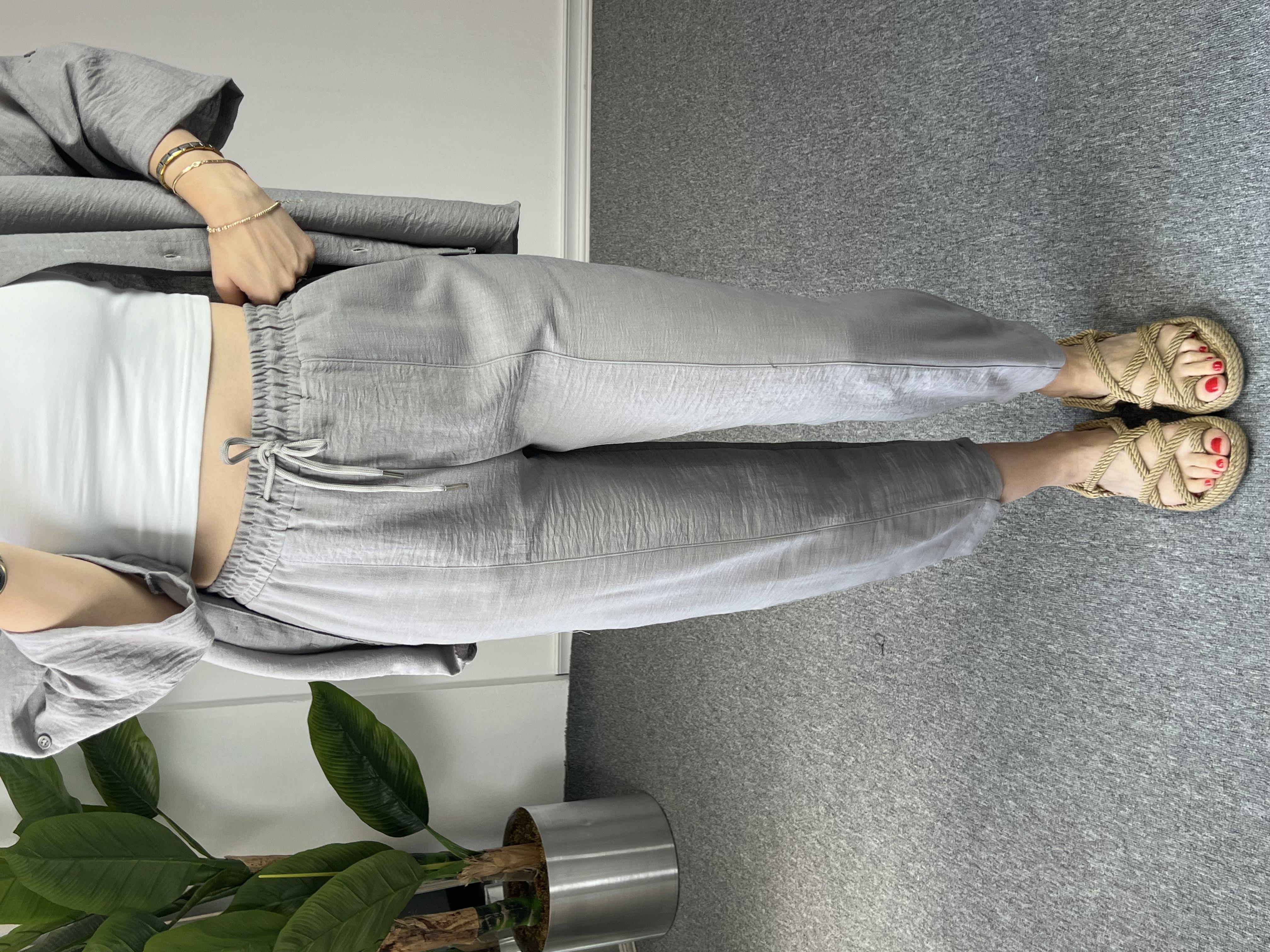 Keten Gömlekli Gri Takım 