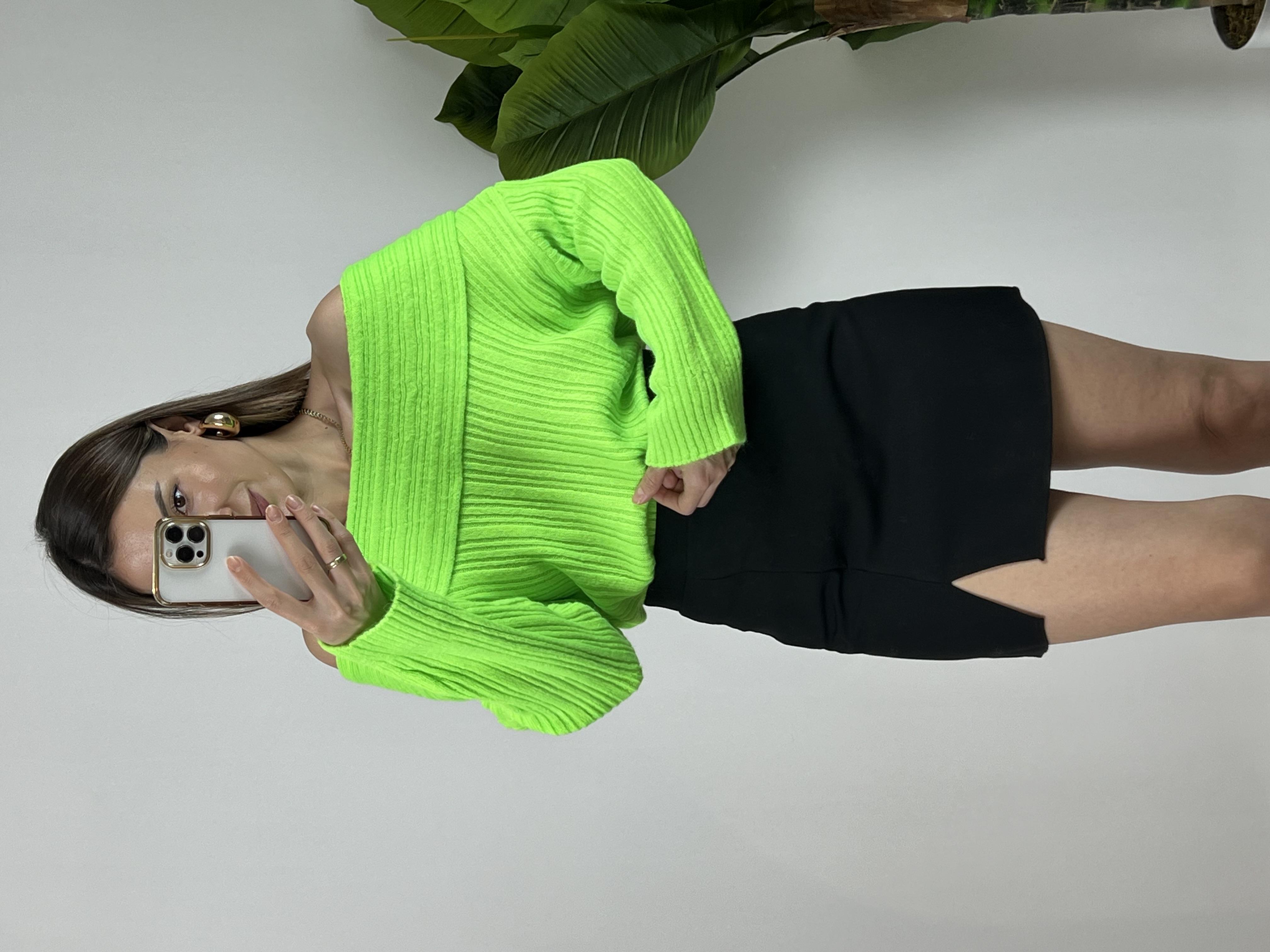 Madonna Yaka Neon Yeşil Kazak