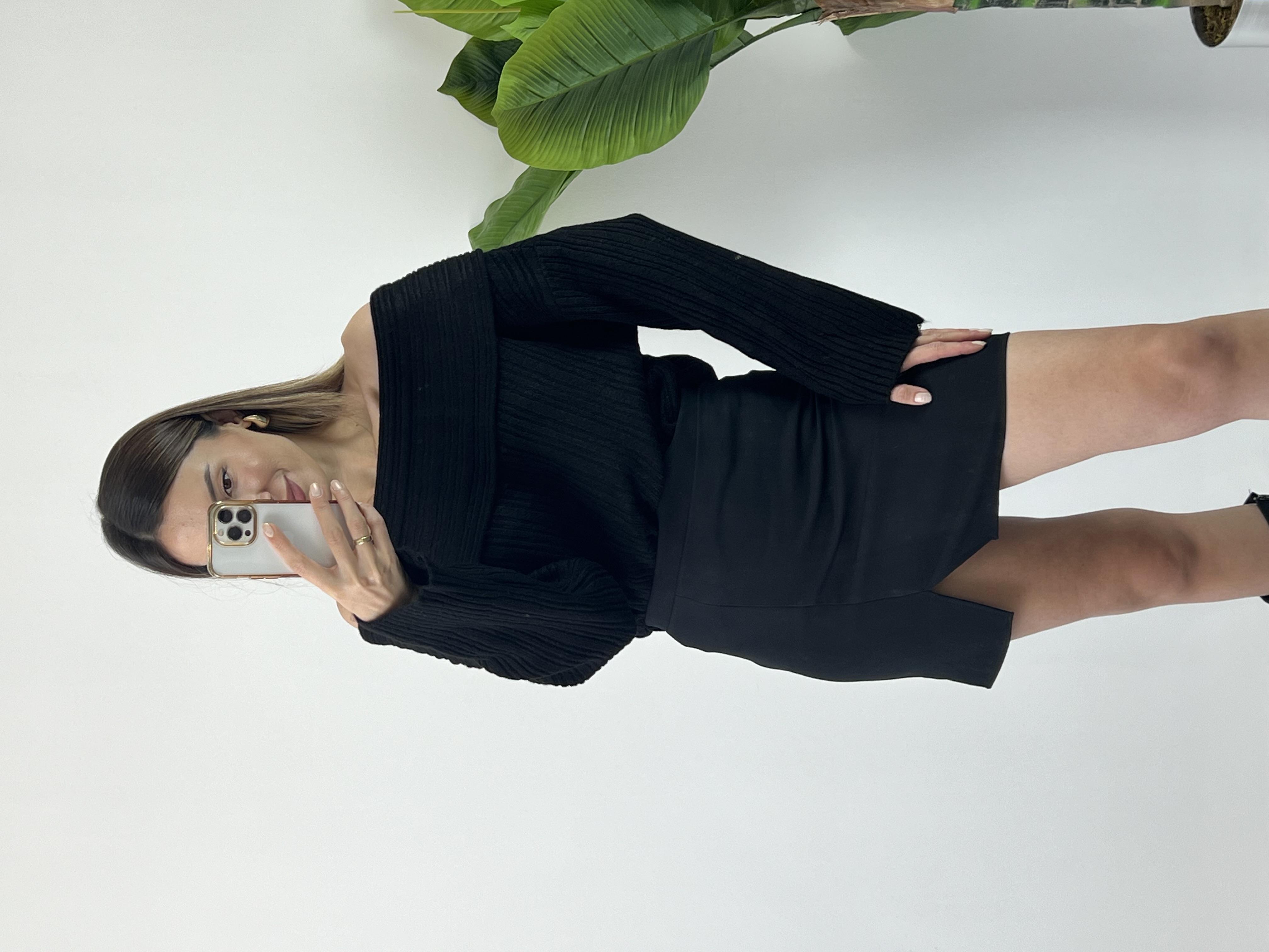 Madonna Yaka Siyah Kazak