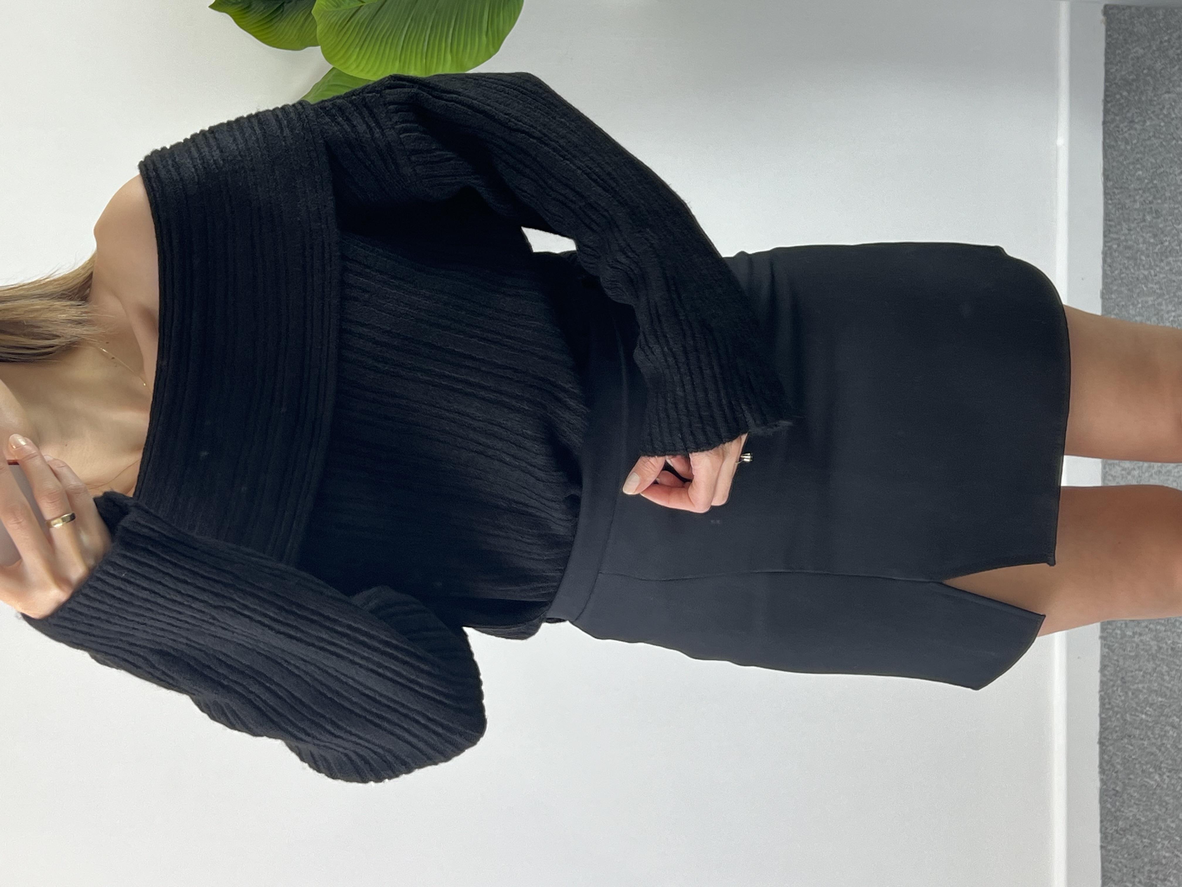 Madonna Yaka Siyah Kazak