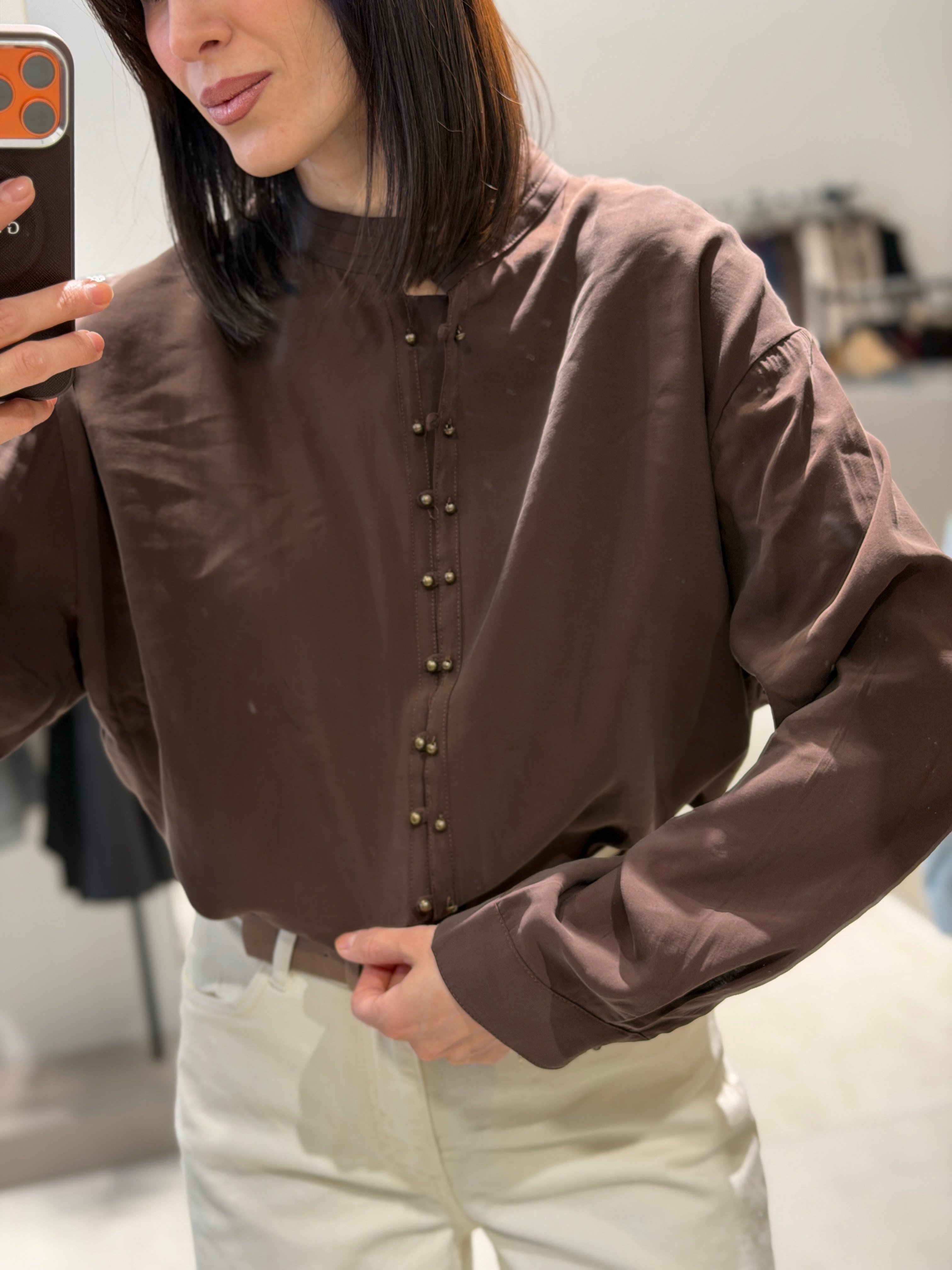 Marka Muadili Düğme Detay Gömlek KAHVE