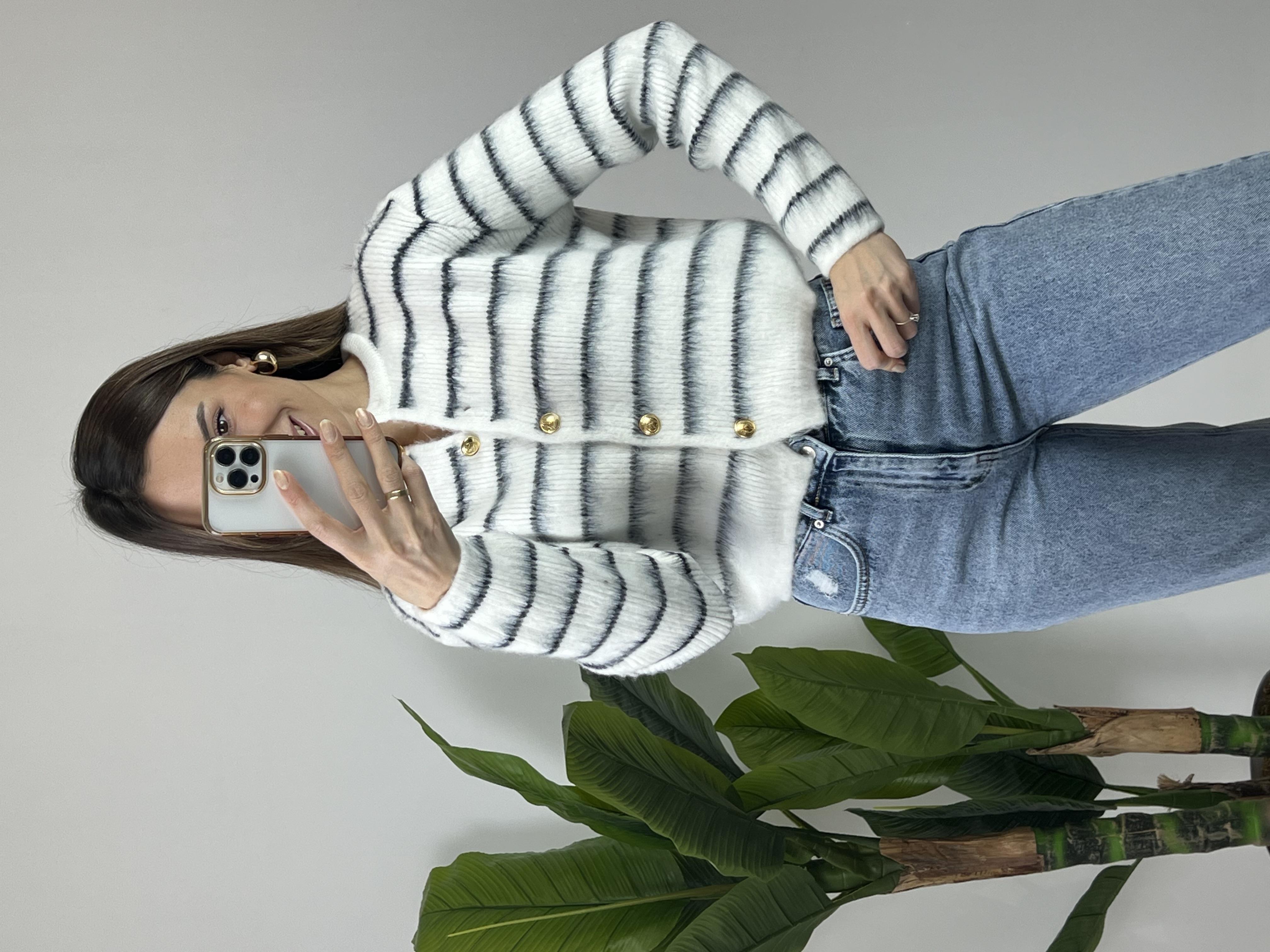 Marka Muadili Yumoş Çizgili Hırka