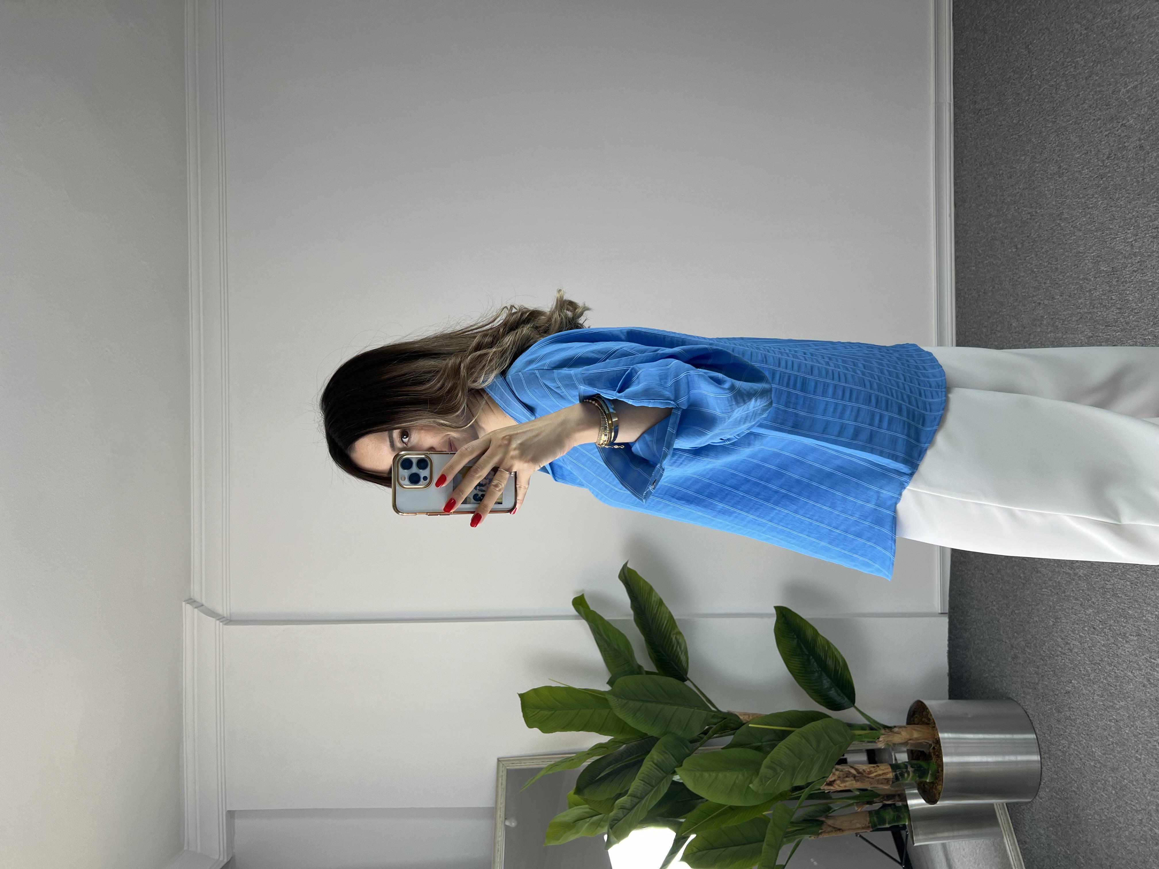 Mavi Çizgili Gömlek