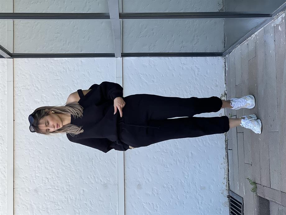 Omuz Detaylı Eşofman Takımı