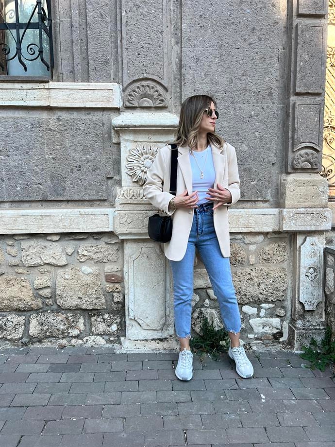 Orjinal Marka Paça Detay Momfit Jean 