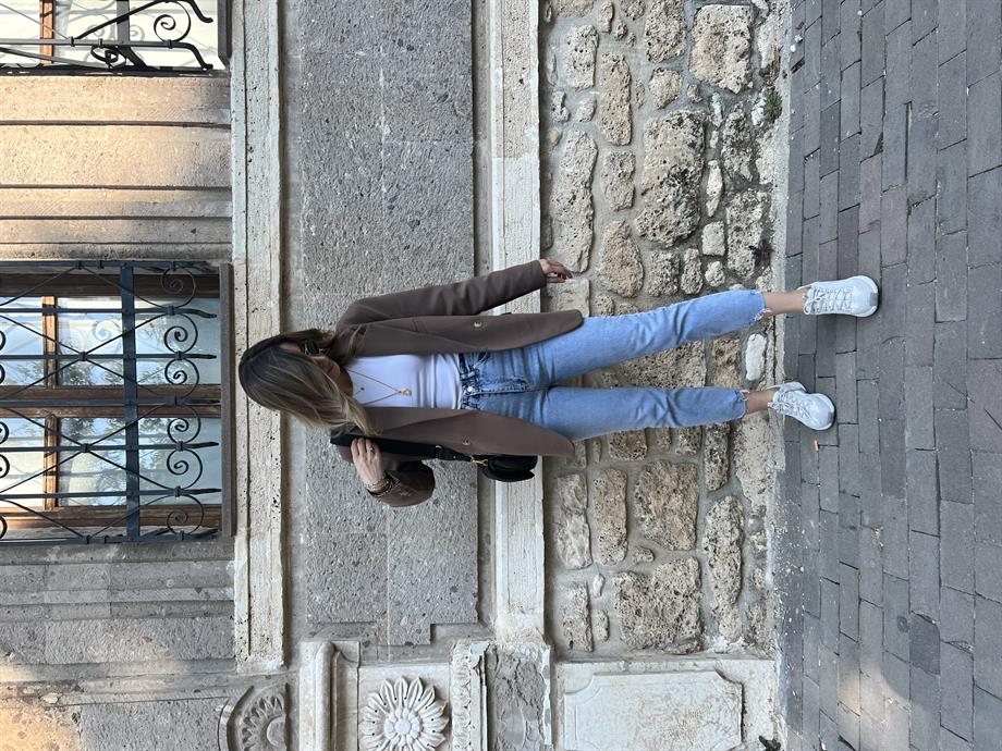 Orjinal Marka Paça Detay Momfit Jean 