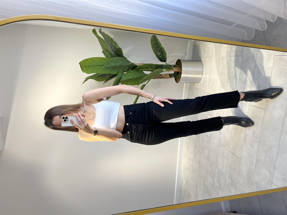 Orjinal Marka Siyah Kesik Paça Momfit Jean