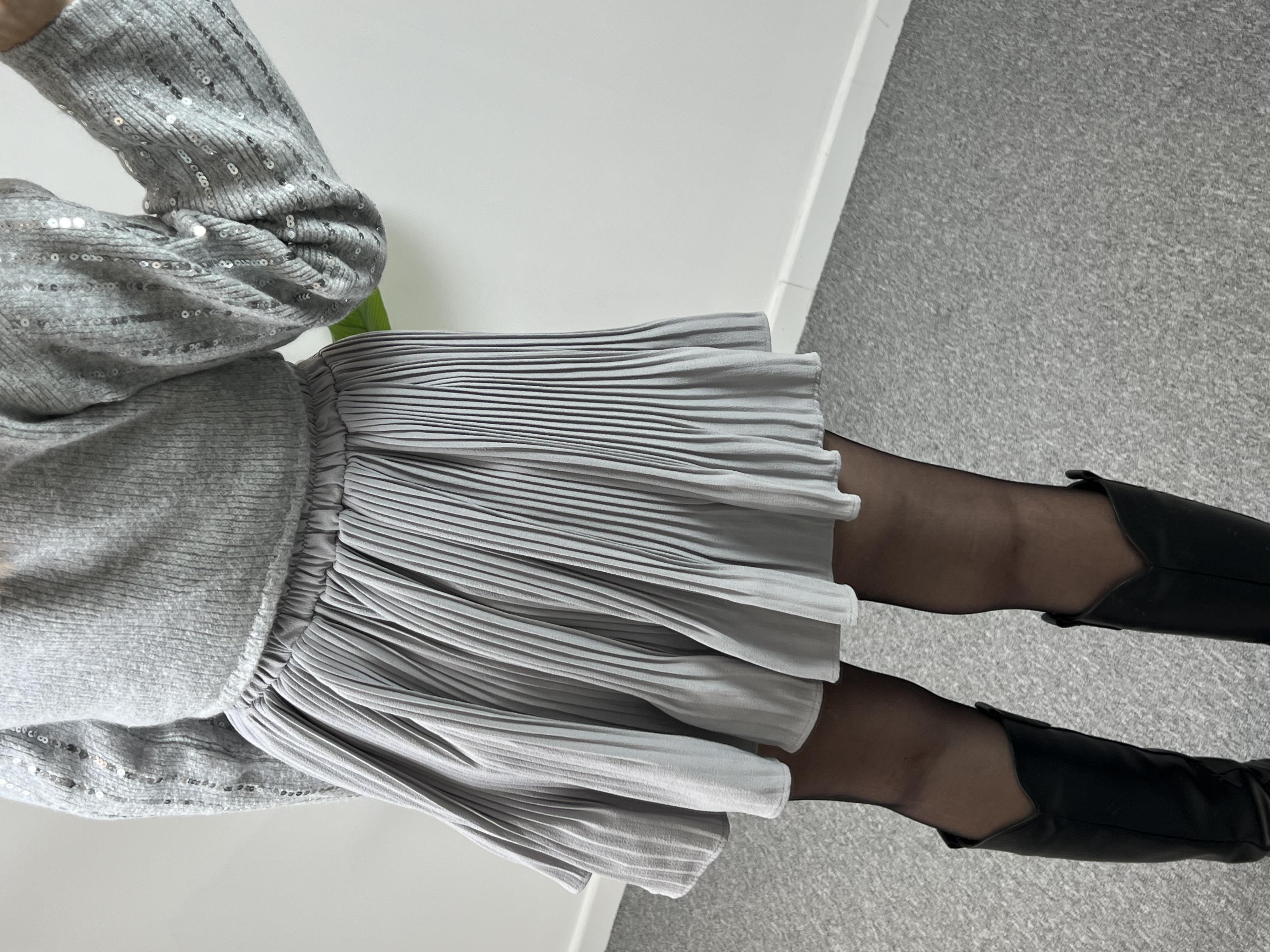 PİLELİ GRİ ŞORT ETEK