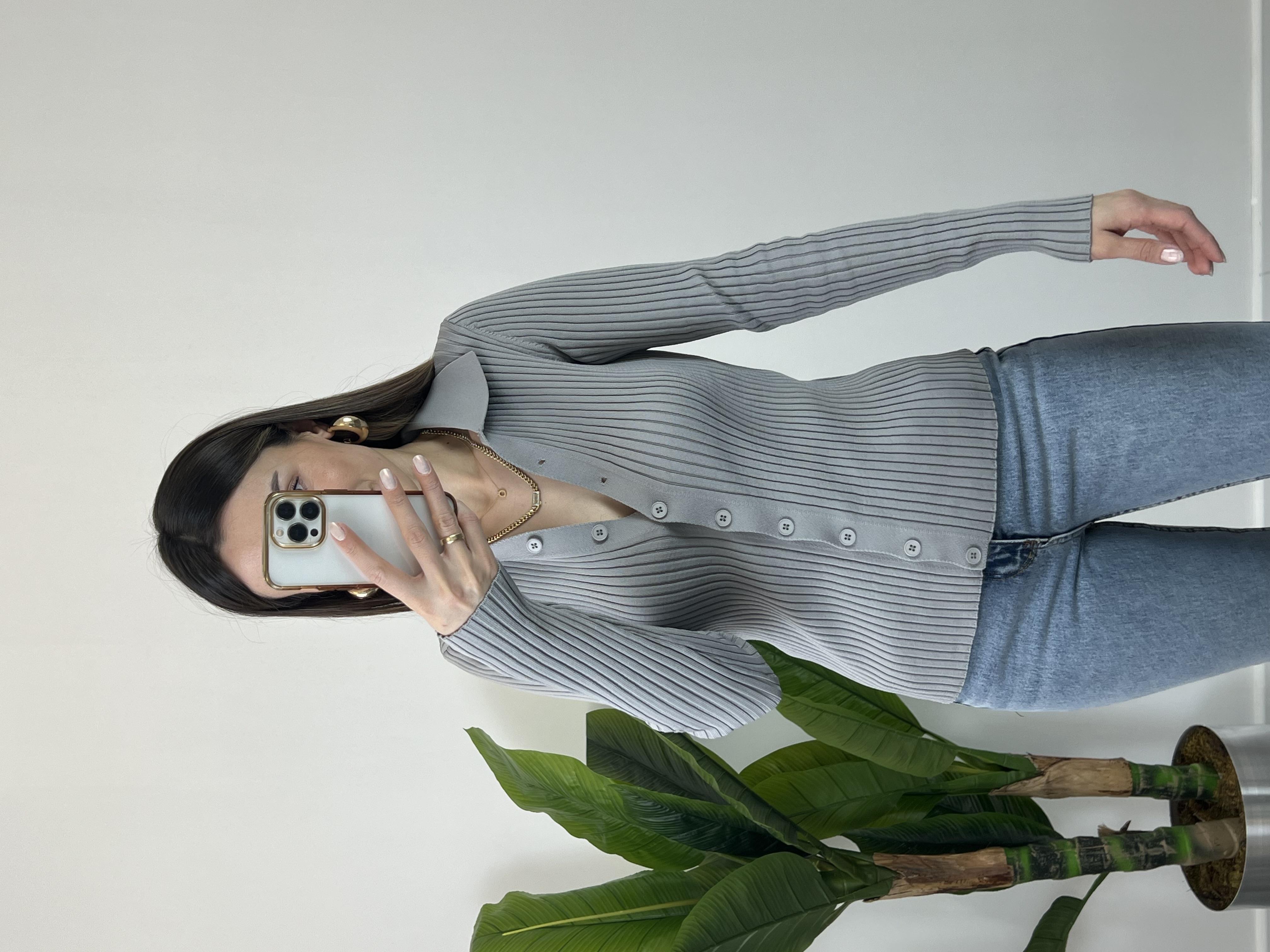 Polo Yaka Düğmeli Gri Hırka