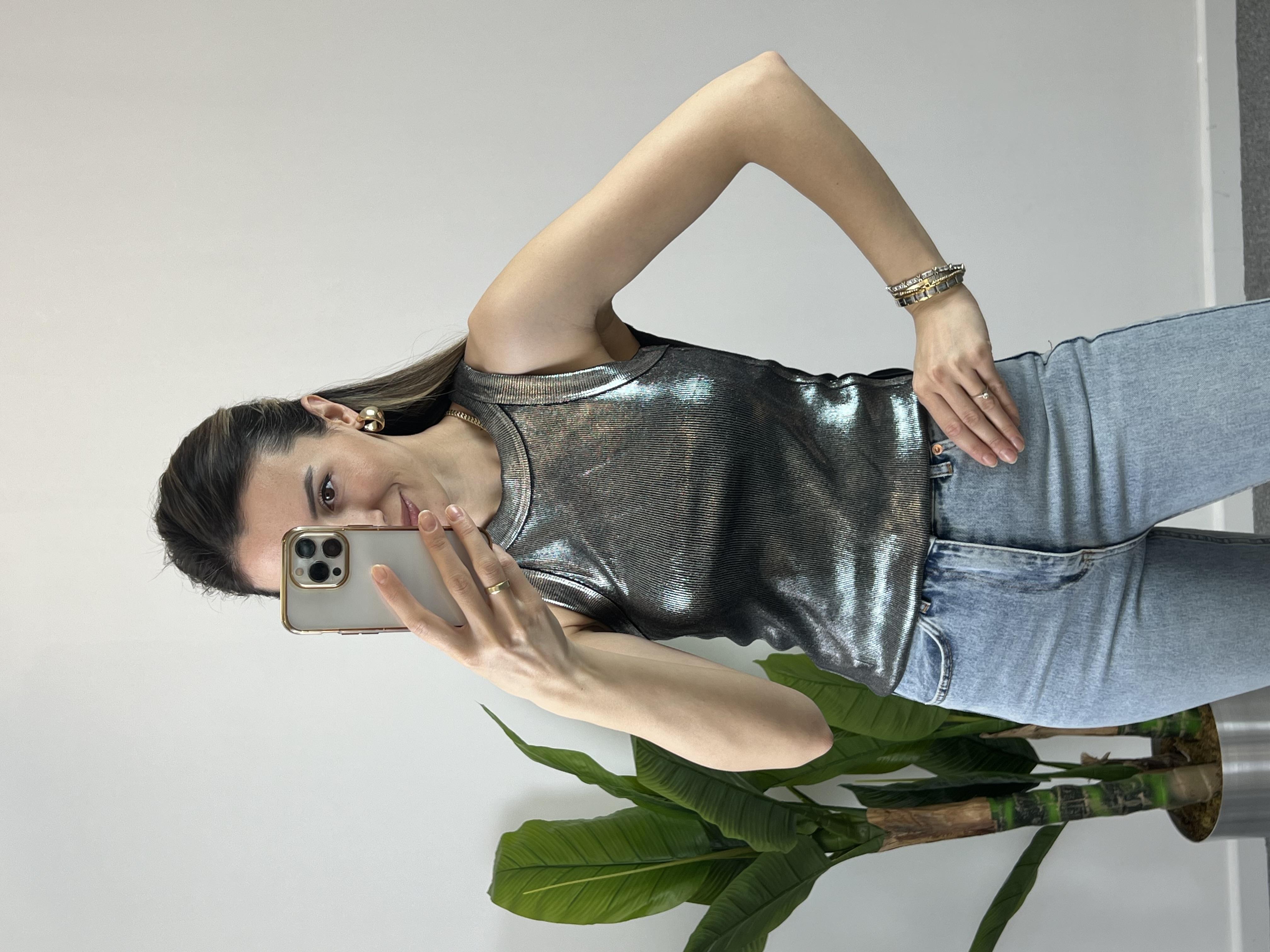 Varaklı Halter Yaka Bluz