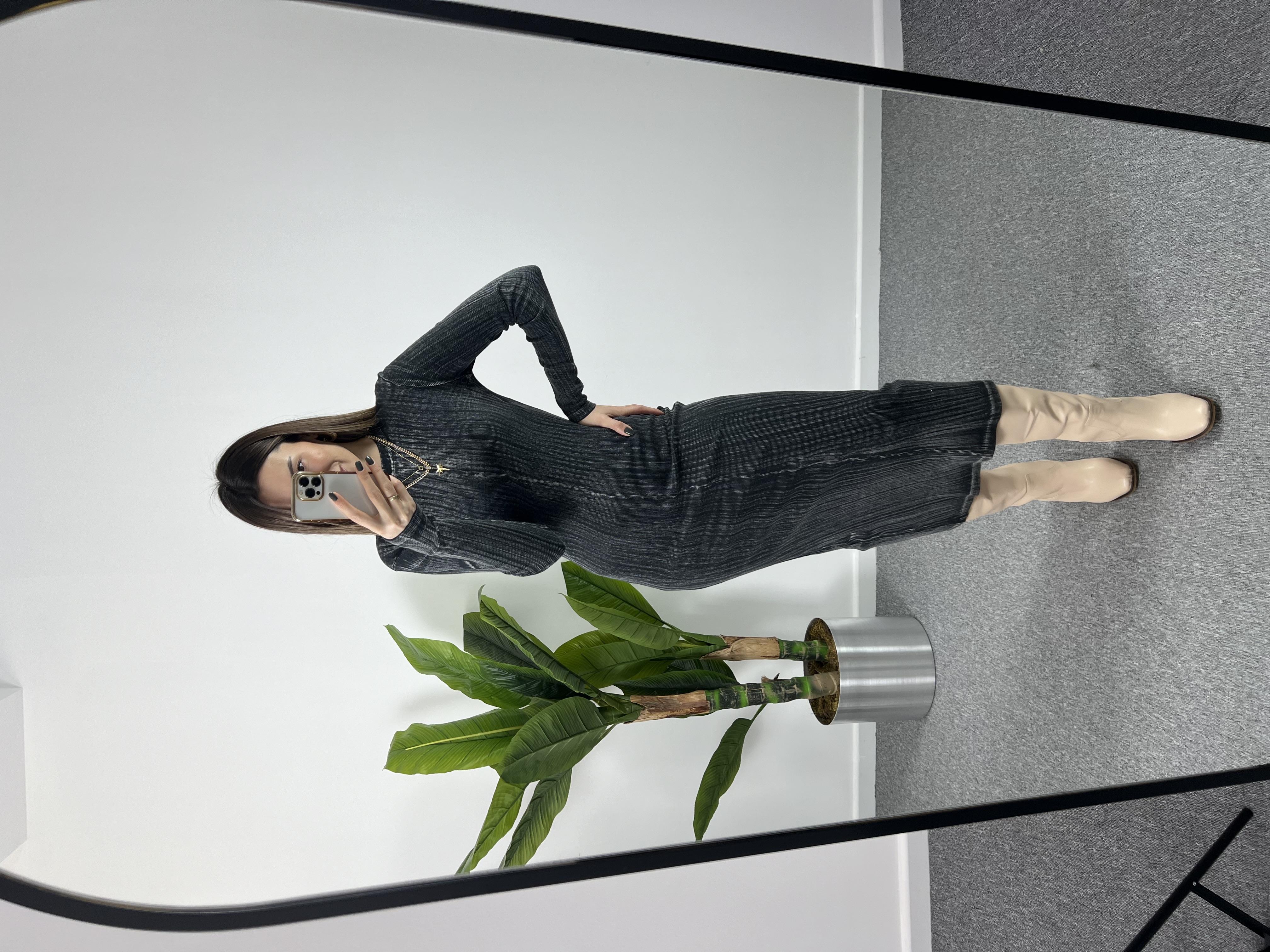 Yıkamalı Gri Triko Elbise