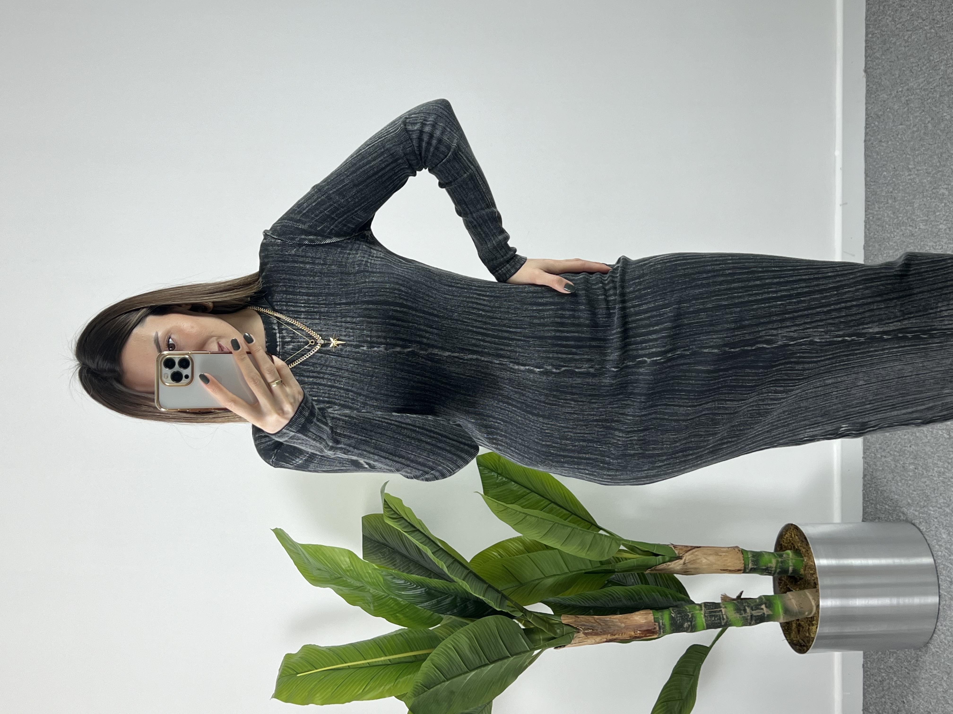 Yıkamalı Gri Triko Elbise