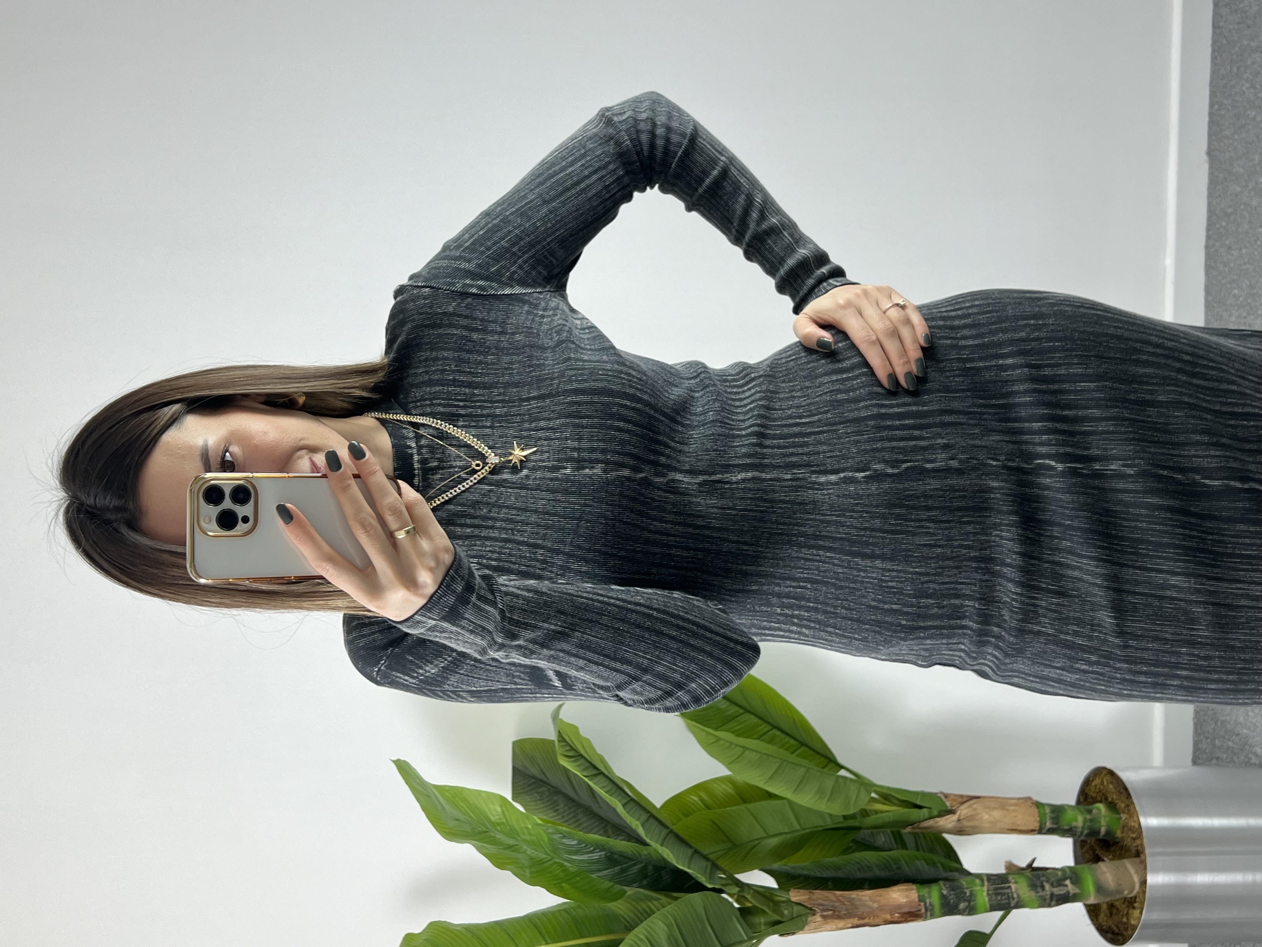 Yıkamalı Gri Triko Elbise