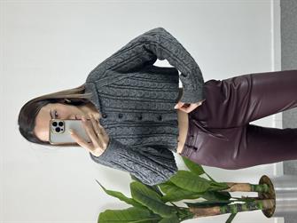  Dilvin Polo Yaka Düğmeli Simli Crop Füme Hırka