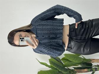  Dilvin Polo Yaka Düğmeli Simli Crop Lacivert Hırka