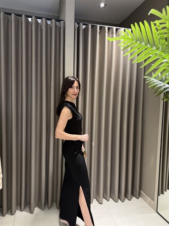 ASKILI BELİ BÜZGÜLÜ ELBİSE SİYAH