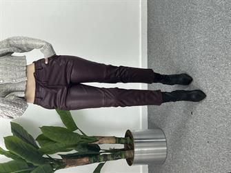 Beli Bağlamalı Bordo Deri pantolon