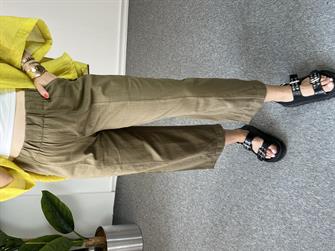 Beli Lastikli Haki Keten Pantolon