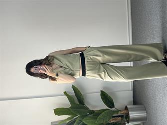 Beli Lastikli Haki Yelekli Takım 