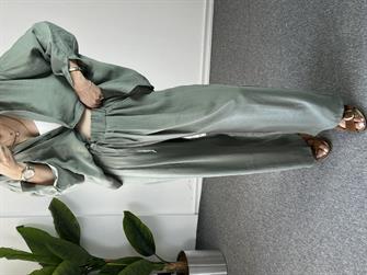 Beli lastikli Tensel Çağla Palazzo