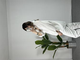 Beyaz Düşük Omuz Tensel Gömlek