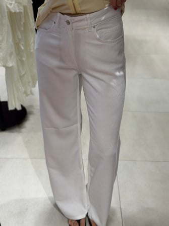 Beyaz Tensel Jean 