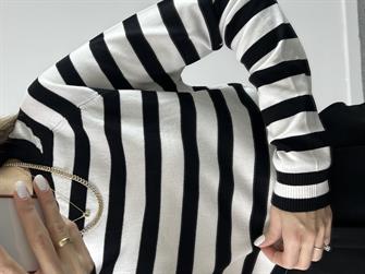 Bisiklet Yaka Siyah Beyaz Çizgili Yumoş Triko