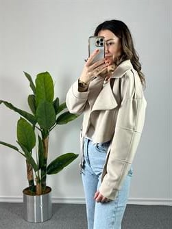 Çapraz Fermuarlı Krem Bomber Ceket