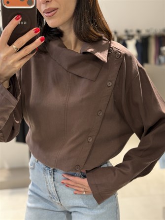 Çarpraz Düğmeli Tensel Gömlek KAHVE