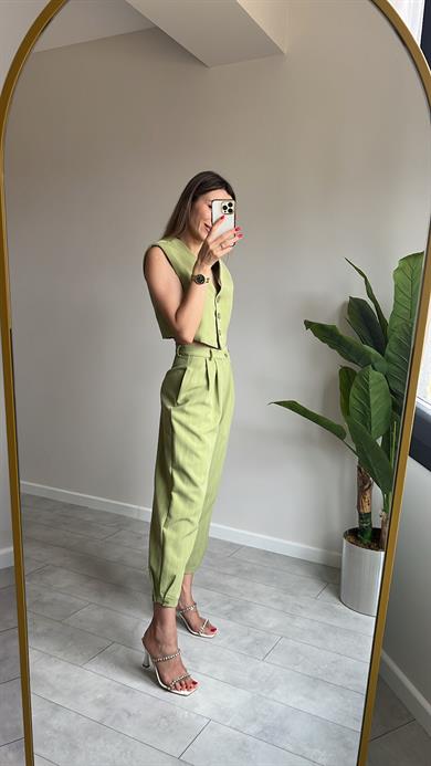 Çizgili Yelekli Takım 