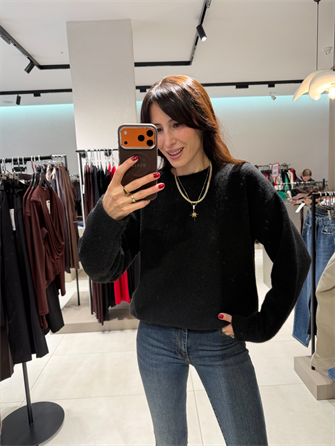 DİLVİN YUMOŞ KAZAK SİYAH