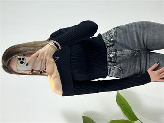 Düşük Omuz Fitilli Yumoş Siyah Triko