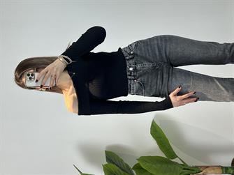 Düşük Omuz Fitilli Yumoş Siyah Triko