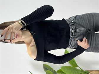 Düşük Omuz Fitilli Yumoş Siyah Triko