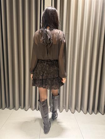 ETEĞİ KADİFE ASTARLI TÜL MİNİ ELBİSE KAHVE