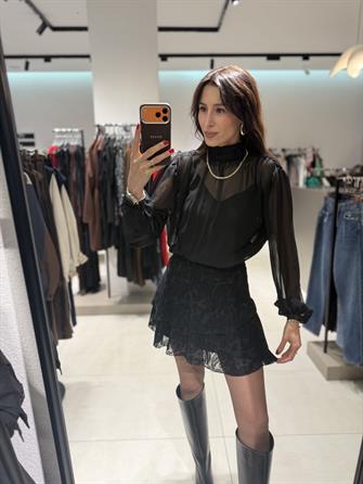 ETEĞİ KADİFE ASTARLI TÜL MİNİ ELBİSE SİYAH