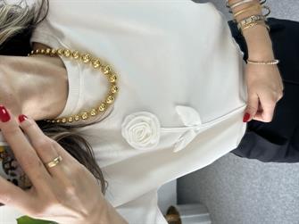 Gül Detay Basic Tshırt