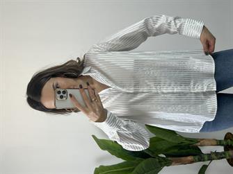 Gümüş Çizgili Beyaz Gömlek