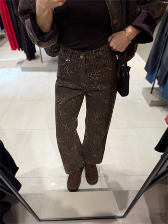 KADİFE YAKA LEOPAR JEAN TAKIM 