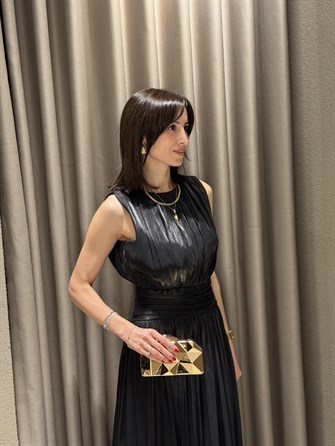 Kavis Yaka Şifon Elbise SİYAH