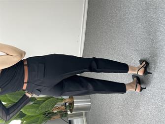 Kemerli Havuç Paça Siyah Pantolon