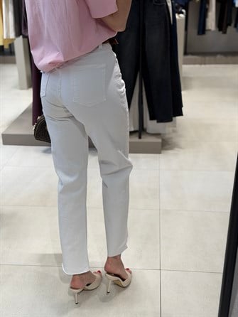 Kemerli Wideleg Jean BEYAZ