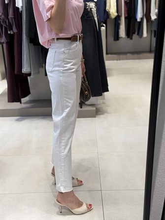Kemerli Wideleg Jean BEYAZ