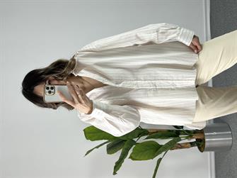 Krem Çizgili Gömlek