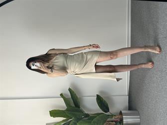 Kuşaklı Tek Omuz Keten Elbise