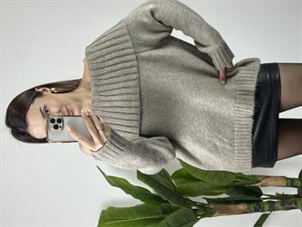 Madonna yaka kalın vizon fitilli kazak 